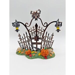 Department‎ 56 Halloween Lighted Gothic Gate 800027